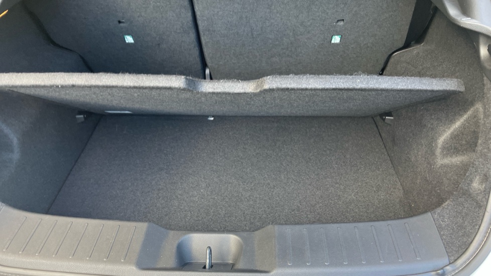 Nissan Juke 1.0 DiG-T 114 N-Connecta 5dr Petrol Hatchback - Image 35