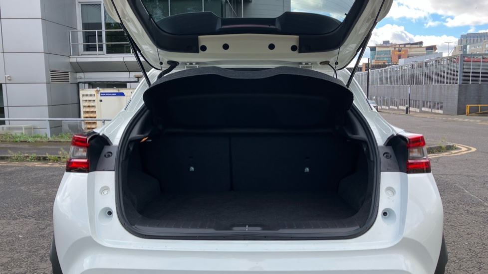 Nissan Juke 1.0 DiG-T 114 N-Connecta 5dr Petrol Hatchback - Image 4