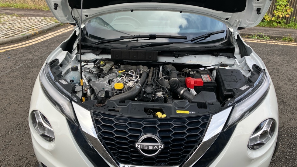 Nissan Juke 1.0 DiG-T 114 N-Connecta 5dr Petrol Hatchback - Image 8