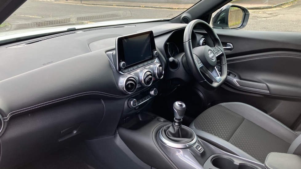 Nissan Juke 1.0 DiG-T 114 N-Connecta 5dr Petrol Hatchback - Image 9