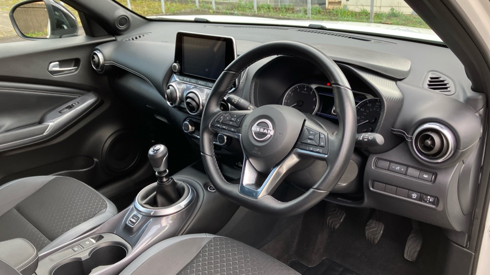 Nissan Juke 1.0 DiG-T 114 N-Connecta 5dr Petrol Hatchback - Image 11