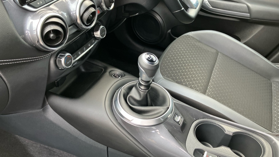 Nissan Juke 1.0 DiG-T 114 N-Connecta 5dr Petrol Hatchback - Image 13