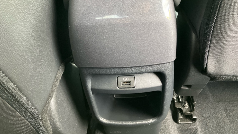 Nissan Juke 1.0 DiG-T 114 N-Connecta 5dr Petrol Hatchback - Image 33