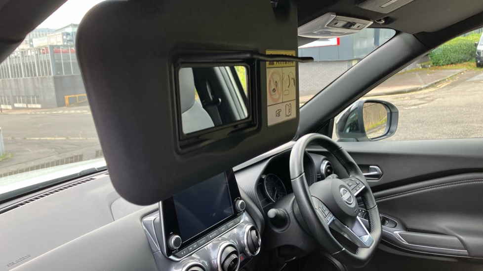 Nissan Juke 1.0 DiG-T 114 N-Connecta 5dr Petrol Hatchback - Image 39