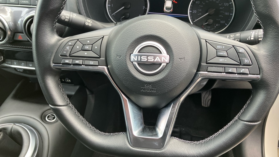 Nissan Juke 1.0 DiG-T 114 N-Connecta 5dr Petrol Hatchback - Image 41