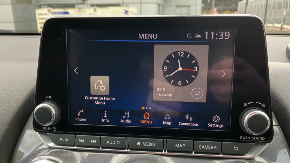 Nissan Juke 1.0 DiG-T 114 N-Connecta 5dr Petrol Hatchback - Image 45