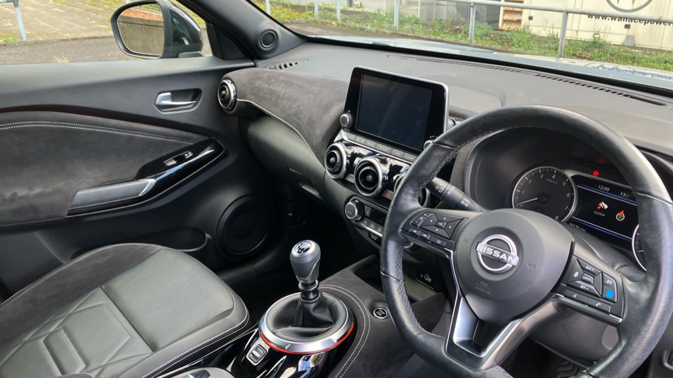 Nissan Juke 1.0 DiG-T 114 Tekna+ 5dr Petrol Hatchback - Image 14