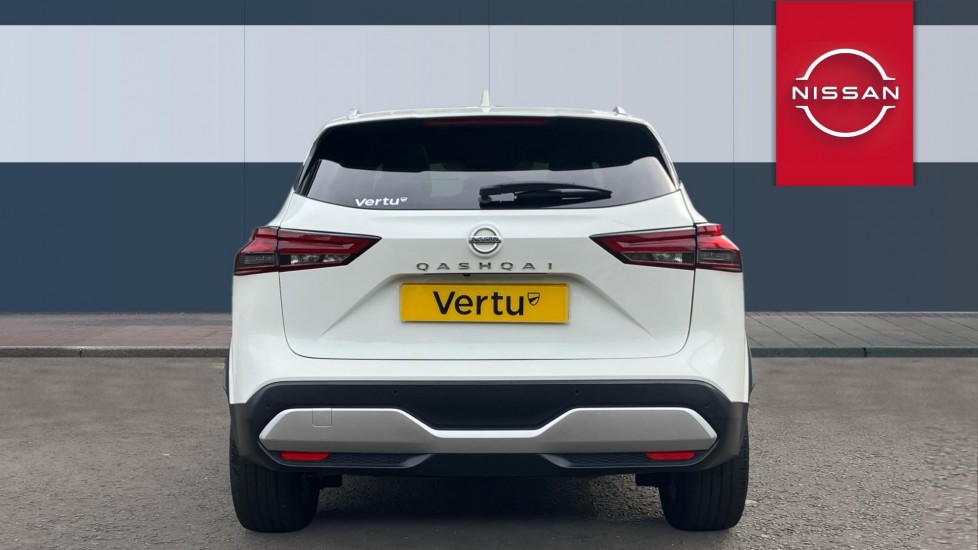 Nissan Qashqai 1.3 DiG-T MH 158 Tekna 5dr Petrol Hatchback - Image 6
