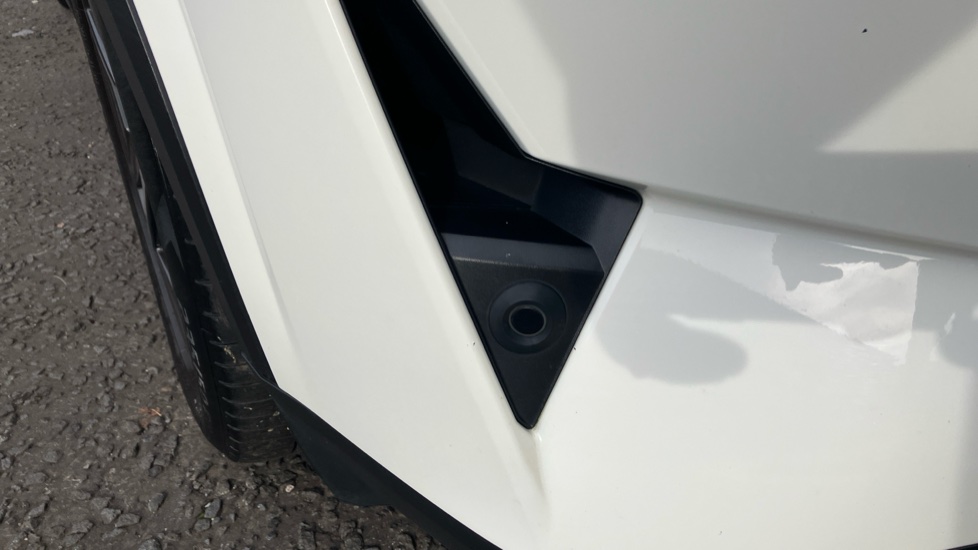 Nissan Qashqai 1.3 DiG-T MH 158 Tekna 5dr Petrol Hatchback - Image 21