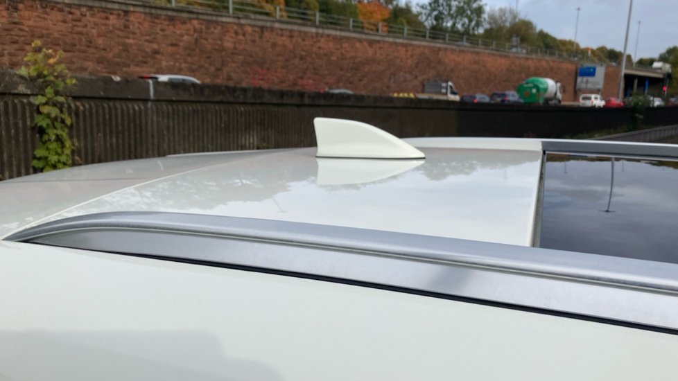 Nissan Qashqai 1.3 DiG-T MH 158 Tekna 5dr Petrol Hatchback - Image 24