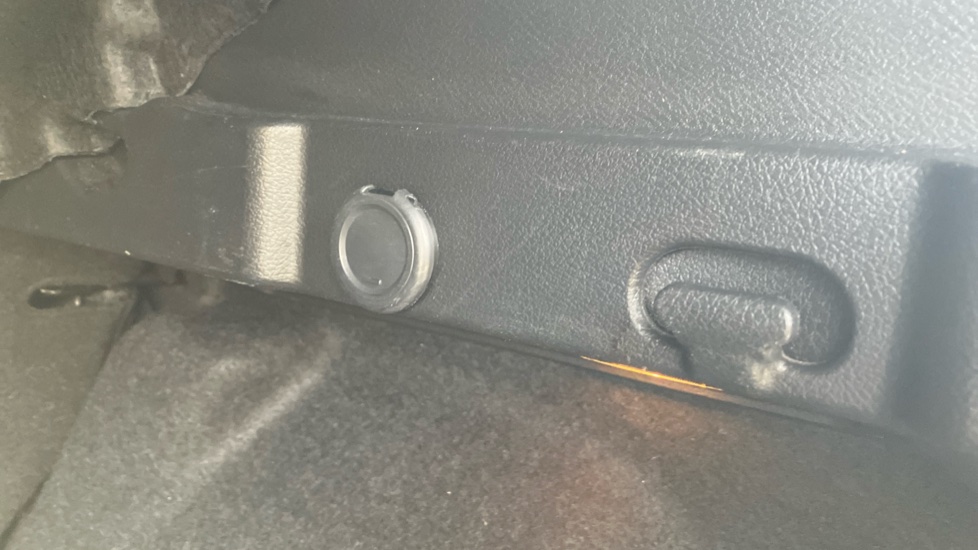 Nissan Qashqai 1.3 DiG-T MH 158 Tekna 5dr Petrol Hatchback - Image 35
