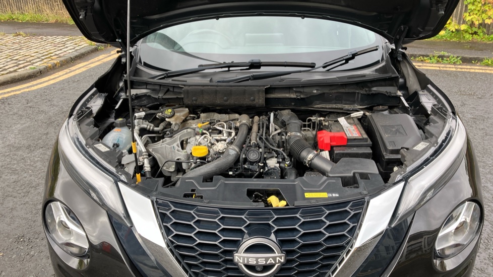 Nissan Juke 1.0 DiG-T 114 Tekna 5dr Petrol Hatchback - Image 8