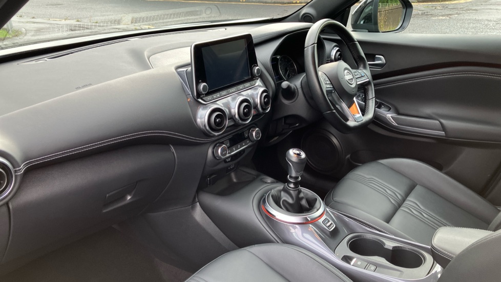 Nissan Juke 1.0 DiG-T 114 Tekna 5dr Petrol Hatchback - Image 9