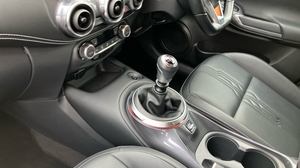 Nissan Juke 1.0 DiG-T 114 Tekna 5dr Petrol Hatchback - Image 13