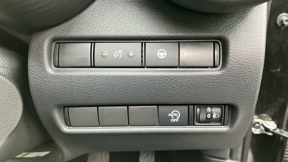 Nissan Juke 1.0 DiG-T 114 Tekna 5dr Petrol Hatchback - Image 41