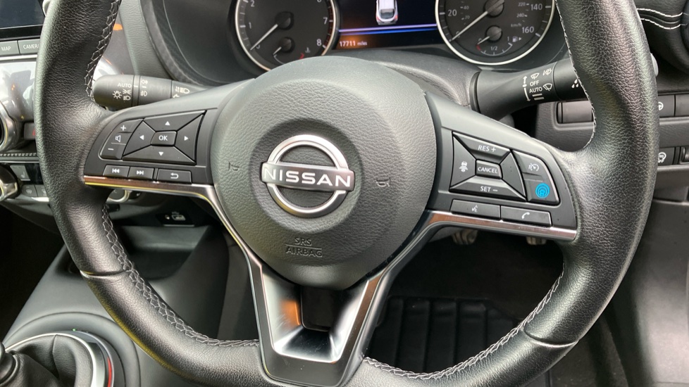 Nissan Juke 1.0 DiG-T 114 Tekna 5dr Petrol Hatchback - Image 42