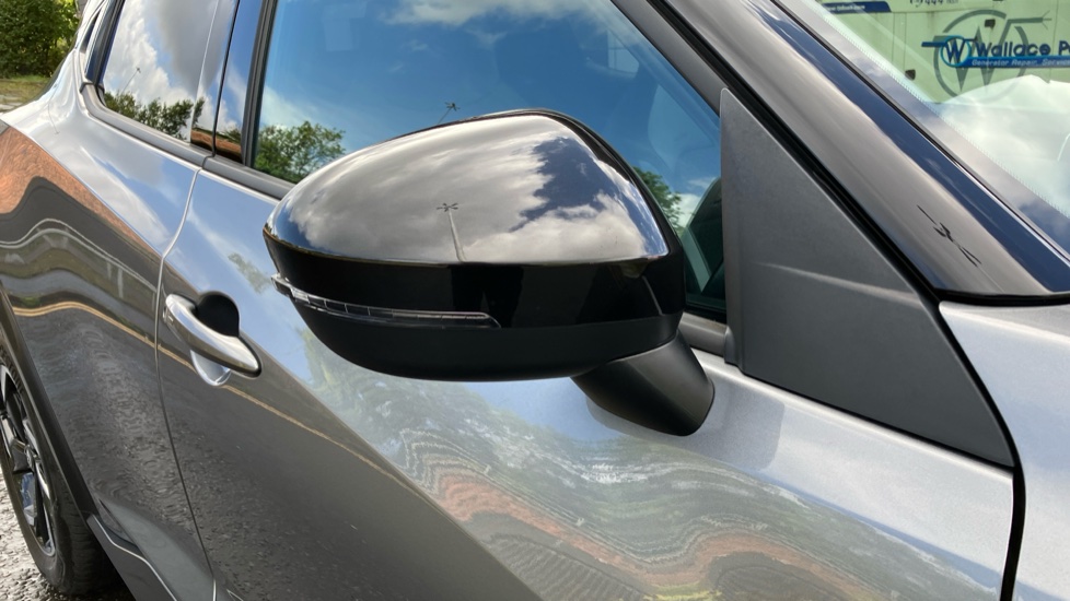 Nissan Juke 1.6 Hybrid N-Connecta 5dr Auto Hybrid Hatchback - Image 22