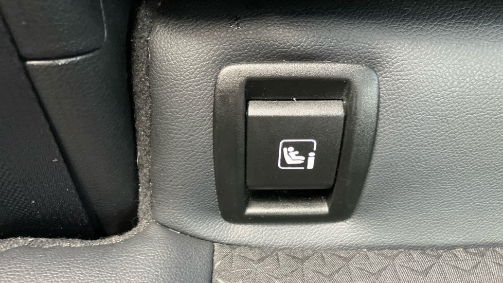 Nissan Juke 1.6 Hybrid N-Connecta 5dr Auto Hybrid Hatchback - Image 33