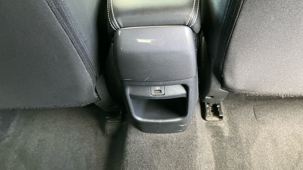 Nissan Juke 1.6 Hybrid N-Connecta 5dr Auto Hybrid Hatchback - Image 34