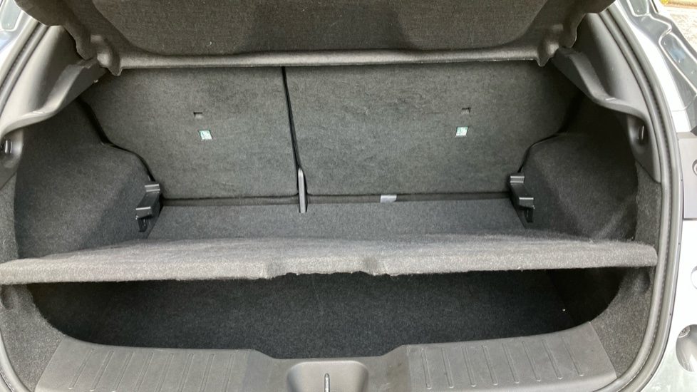 Nissan Juke 1.6 Hybrid N-Connecta 5dr Auto Hybrid Hatchback - Image 36