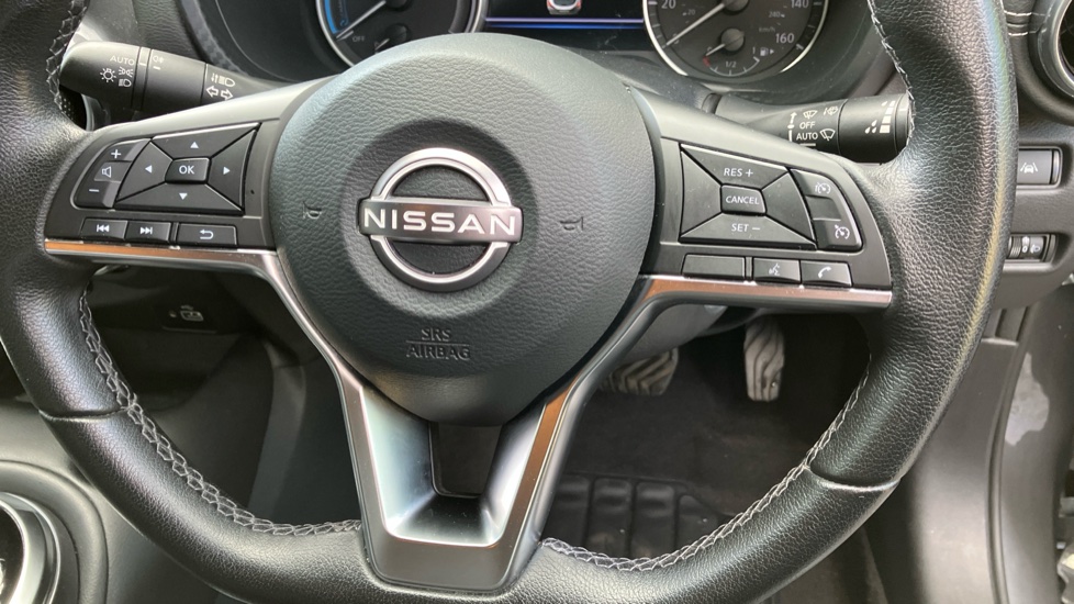Nissan Juke 1.6 Hybrid N-Connecta 5dr Auto Hybrid Hatchback - Image 42