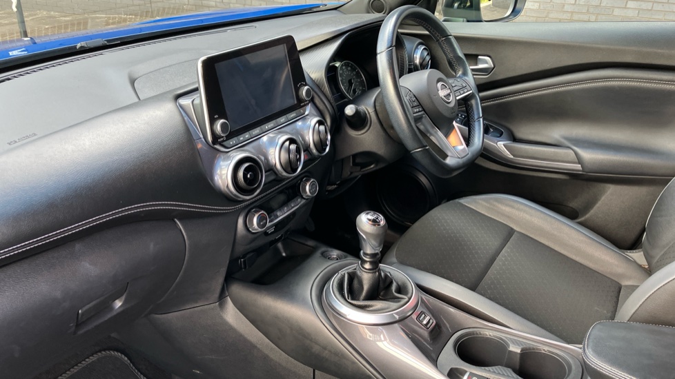 Nissan Juke 1.0 DiG-T 114 N-Connecta 5dr Petrol Hatchback - Image 9