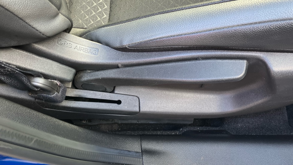 Nissan Juke 1.0 DiG-T 114 N-Connecta 5dr Petrol Hatchback - Image 28