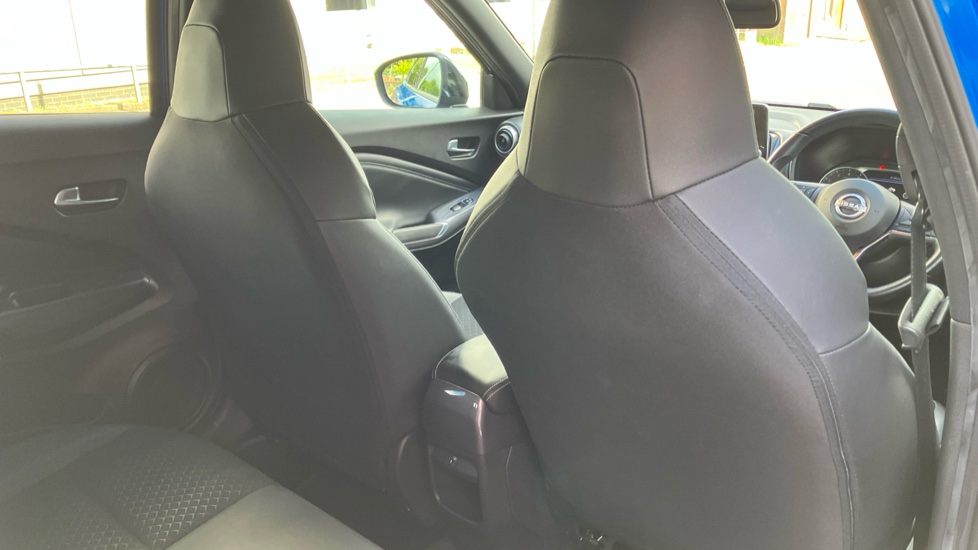 Nissan Juke 1.0 DiG-T 114 N-Connecta 5dr Petrol Hatchback - Image 31
