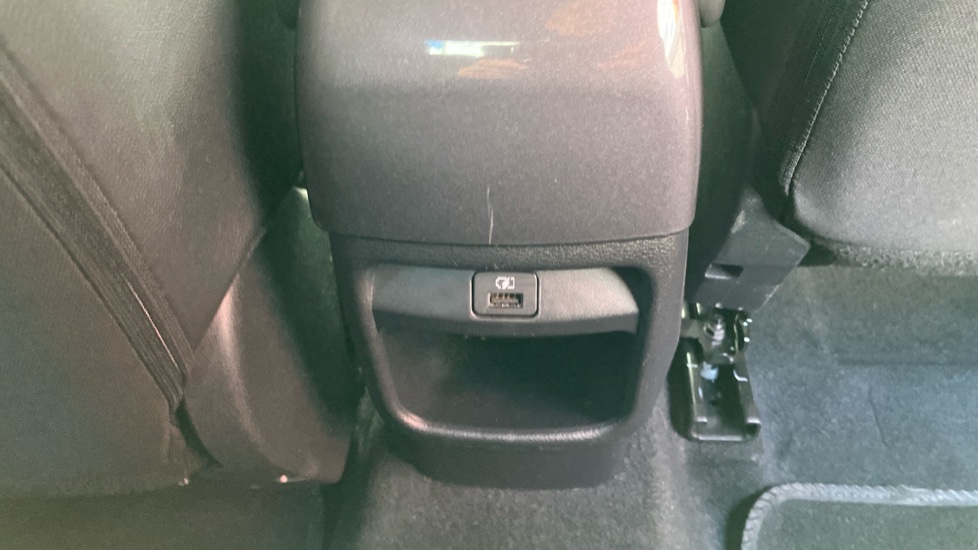 Nissan Juke 1.0 DiG-T 114 N-Connecta 5dr Petrol Hatchback - Image 33