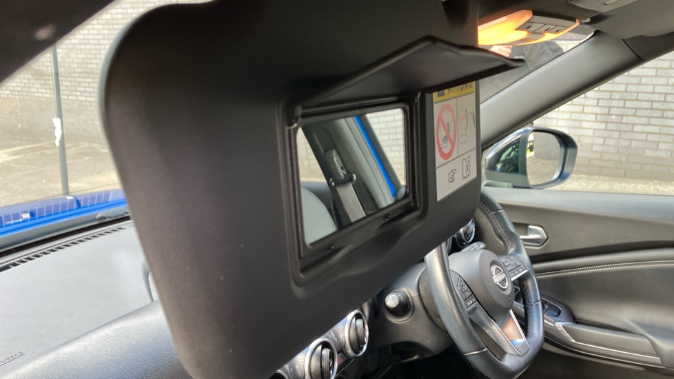 Nissan Juke 1.0 DiG-T 114 N-Connecta 5dr Petrol Hatchback - Image 39