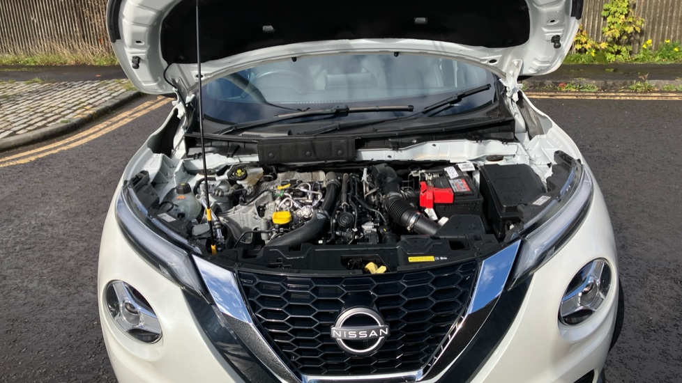 Nissan Juke 1.0 DiG-T 114 N-Connecta 5dr Petrol Hatchback - Image 8