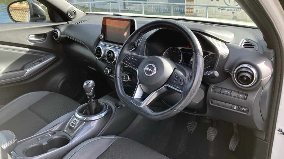 Nissan Juke 1.0 DiG-T 114 N-Connecta 5dr Petrol Hatchback - Image 11