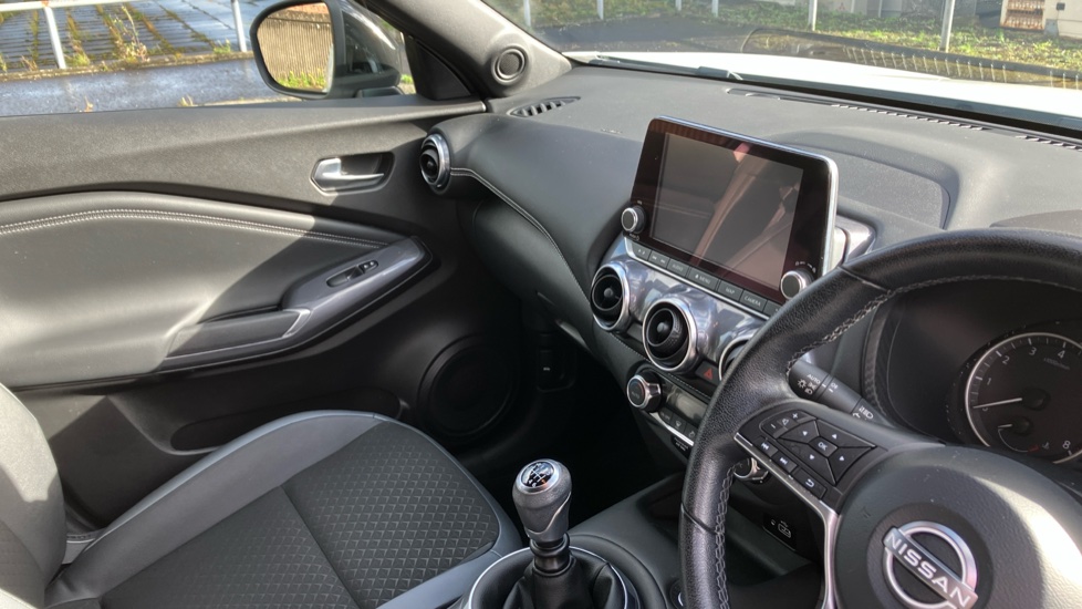 Nissan Juke 1.0 DiG-T 114 N-Connecta 5dr Petrol Hatchback - Image 14