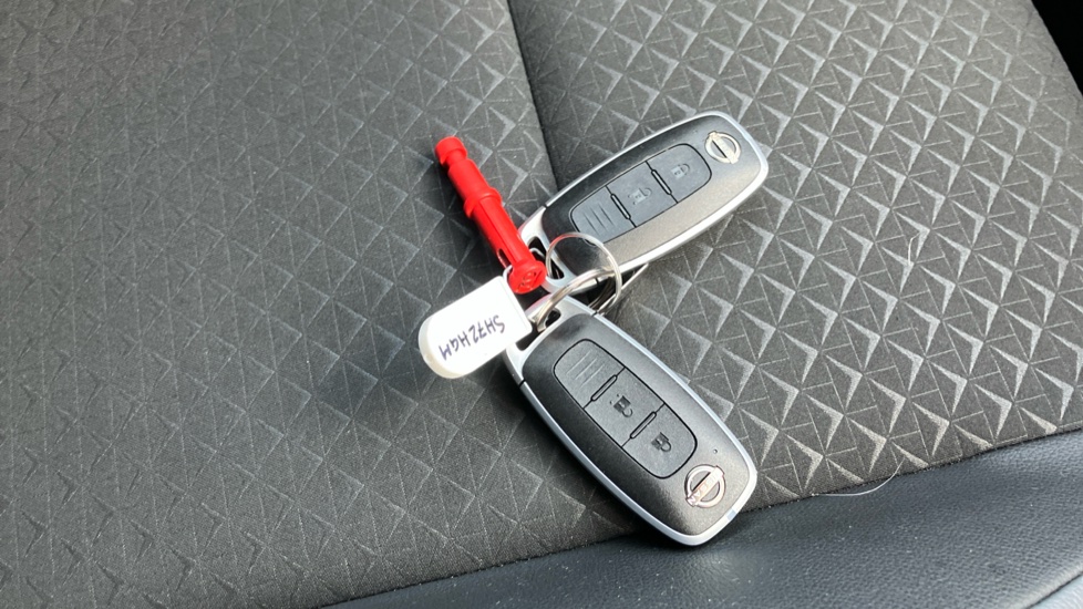 Nissan Juke 1.0 DiG-T 114 N-Connecta 5dr Petrol Hatchback - Image 20