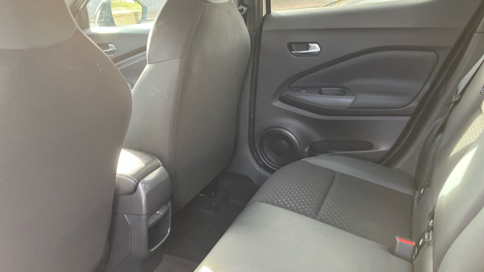 Nissan Juke 1.0 DiG-T 114 N-Connecta 5dr Petrol Hatchback - Image 33