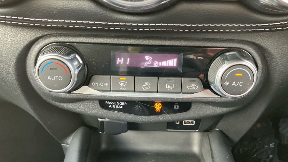 Nissan Juke 1.0 DiG-T 114 N-Connecta 5dr Petrol Hatchback - Image 44