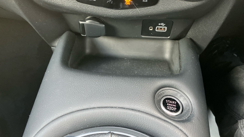 Nissan Juke 1.0 DiG-T 114 N-Connecta 5dr Petrol Hatchback - Image 45