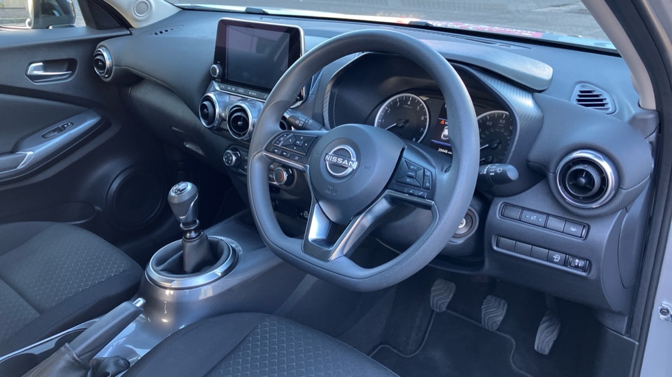 Nissan Juke 1.0 DiG-T 114 Acenta 5dr Petrol Hatchback - Image 11