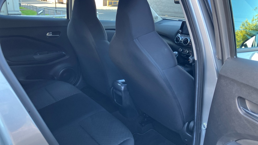 Nissan Juke 1.0 DiG-T 114 Acenta 5dr Petrol Hatchback - Image 29
