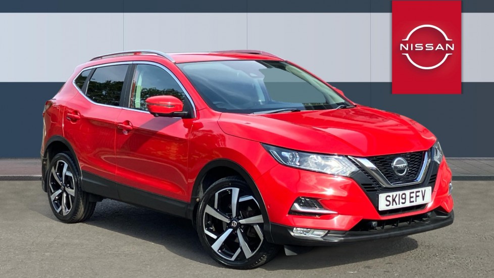 Nissan Qashqai 1.3 DiG-T N-Connecta 5dr Petrol Hatchback - Image 1