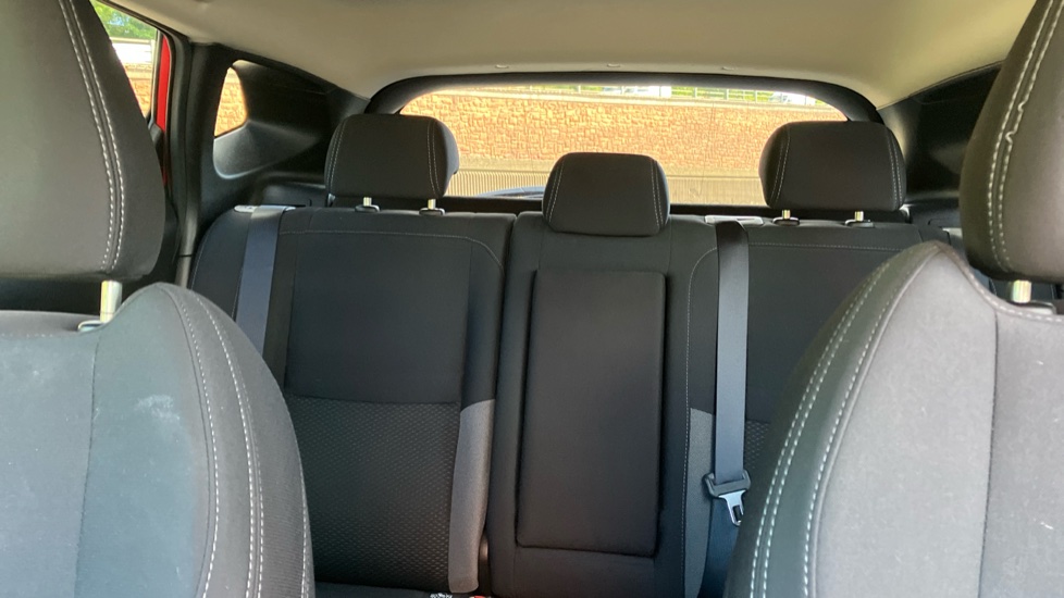 Nissan Qashqai 1.3 DiG-T N-Connecta 5dr Petrol Hatchback - Image 15