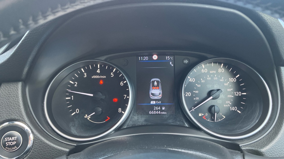 Nissan Qashqai 1.3 DiG-T N-Connecta 5dr Petrol Hatchback - Image 18