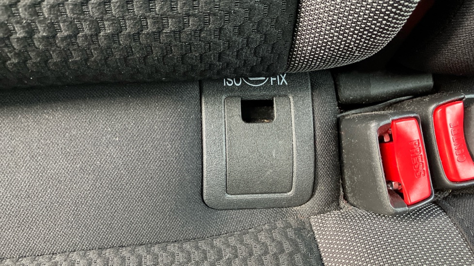 Nissan Qashqai 1.3 DiG-T Acenta Premium 5dr Petrol Hatchback - Image 32