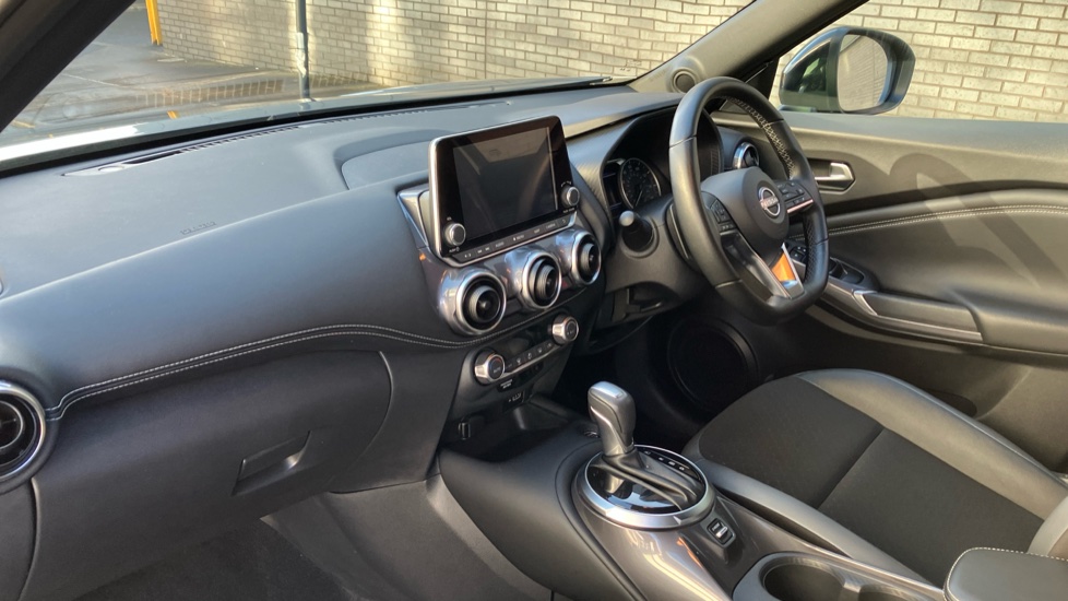 Nissan Juke 1.0 DiG-T 114 N-Connecta 5dr DCT Petrol Hatchback - Image 9