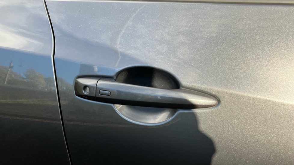 Nissan Juke 1.0 DiG-T 114 N-Connecta 5dr DCT Petrol Hatchback - Image 23