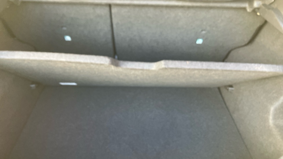 Nissan Juke 1.0 DiG-T 114 N-Connecta 5dr DCT Petrol Hatchback - Image 35