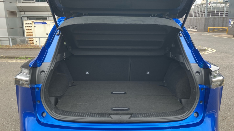 Nissan Qashqai 1.3 DiG-T MH N-Connecta 5dr Petrol Hatchback - Image 4