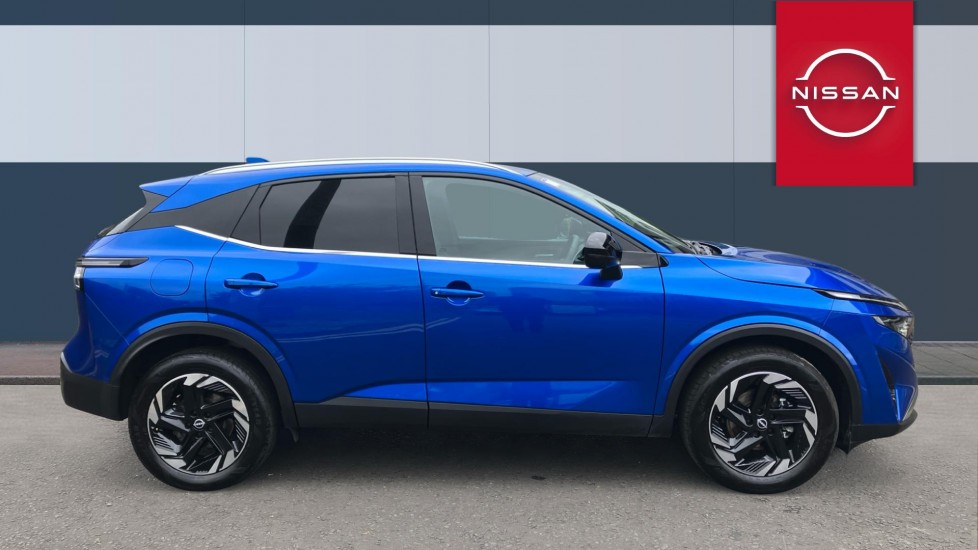 Nissan Qashqai 1.3 DiG-T MH N-Connecta 5dr Petrol Hatchback - Image 5
