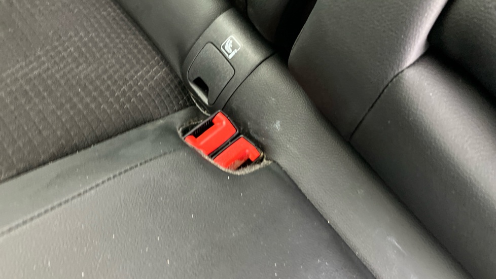 Nissan Qashqai 1.3 DiG-T MH N-Connecta 5dr Petrol Hatchback - Image 17