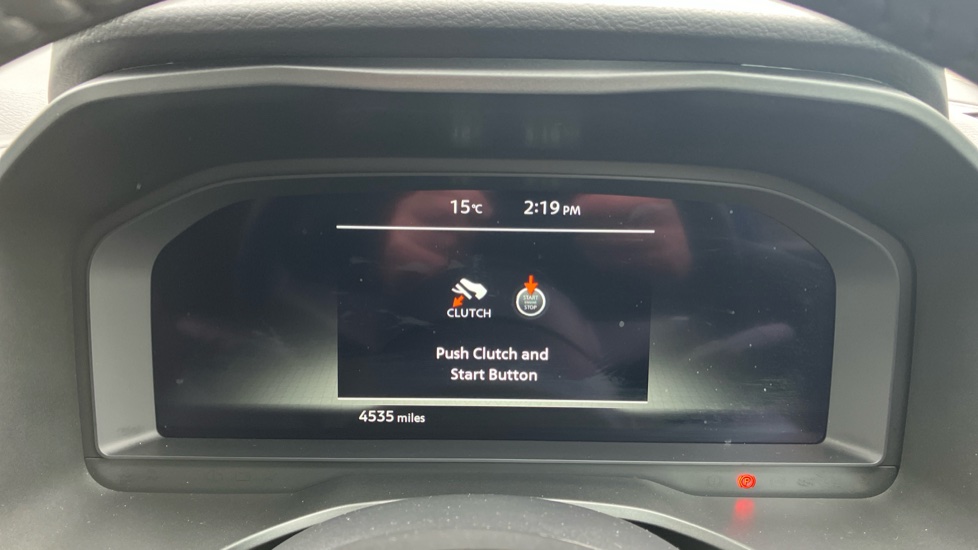 Nissan Qashqai 1.3 DiG-T MH N-Connecta 5dr Petrol Hatchback - Image 18